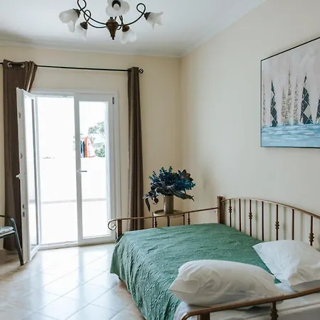 Finikas בית נופש *